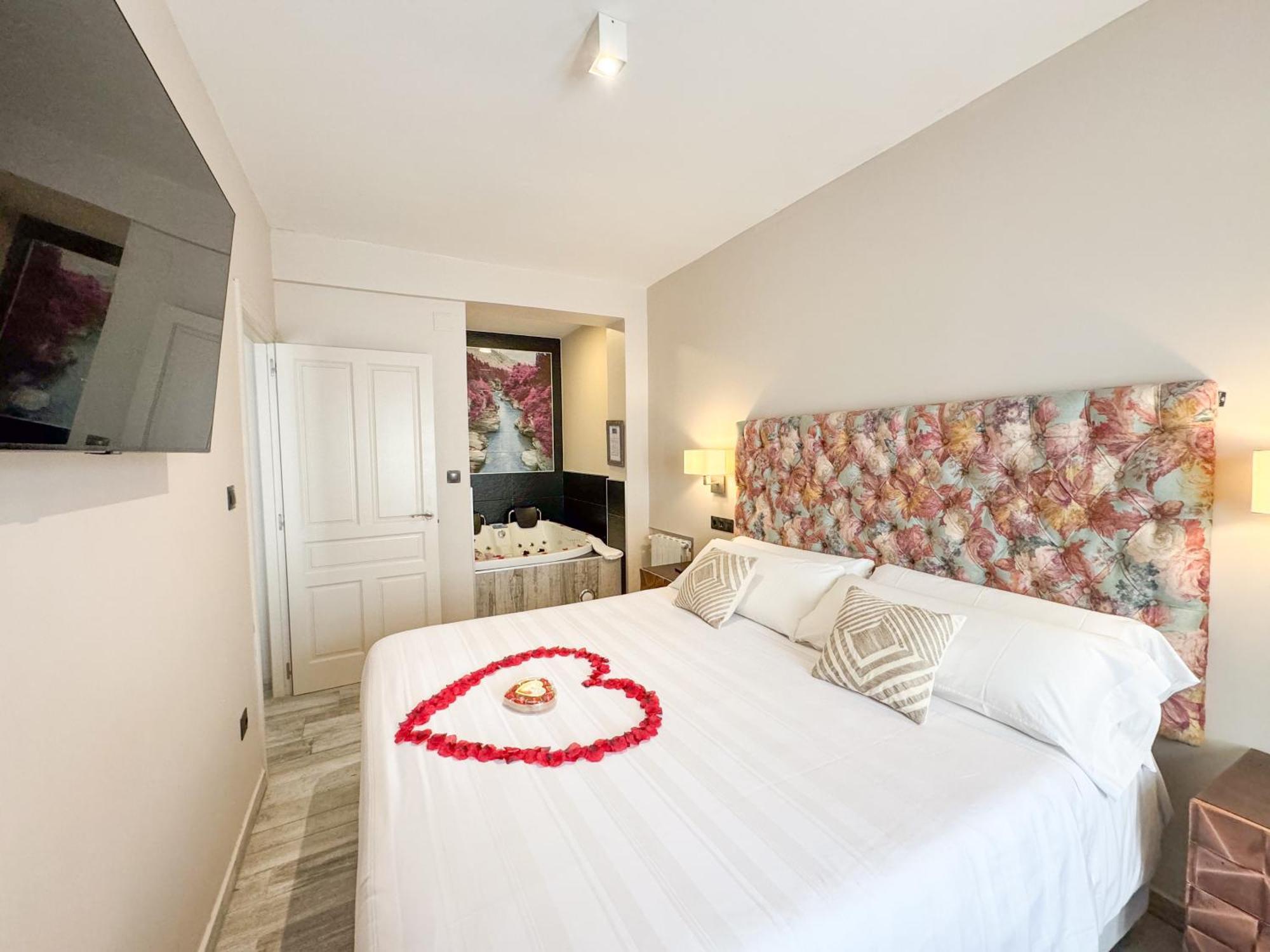 סנטילנה דל מר Akla Suites Con Jacuzzi Santillana מראה חיצוני תמונה
