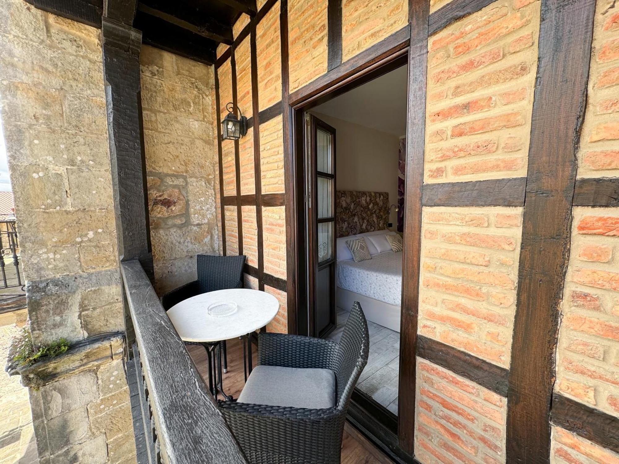 סנטילנה דל מר Akla Suites Con Jacuzzi Santillana מראה חיצוני תמונה